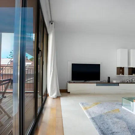 Deluxe Living By Lovelystay Appartement