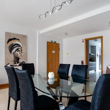 Appartement Deluxe Living By Lovelystay Funchal (Madeira)