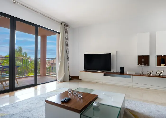 Deluxe Living By Lovelystay Lejlighed Funchal (Madeira)