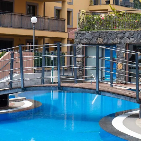 Deluxe Living Pool Oasis By Lovelystay * Funchal (Madeira)