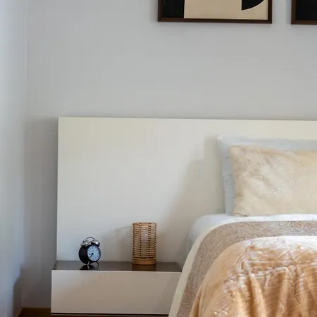 Deluxe Living By Lovelystay *